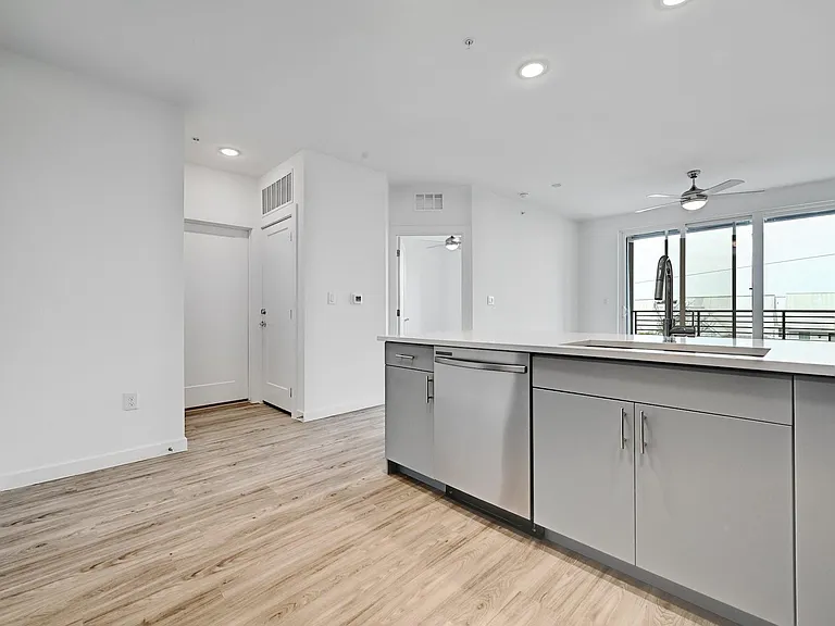 4801 Springdale Rd #1301 — Photo 4