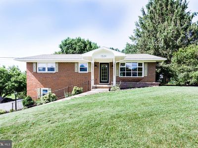 1539 Lake Shore Dr, Chambersburg, PA, 17202