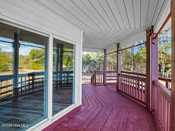 3rd image of 650 Queens Creek Road