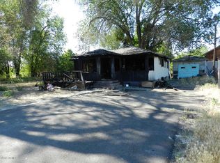 30 South St, Wapato, WA 98951