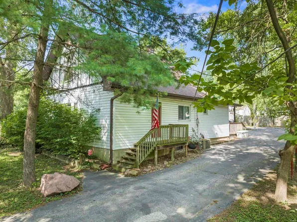 142 Delord Ave, Maryland Heights, MO 63043