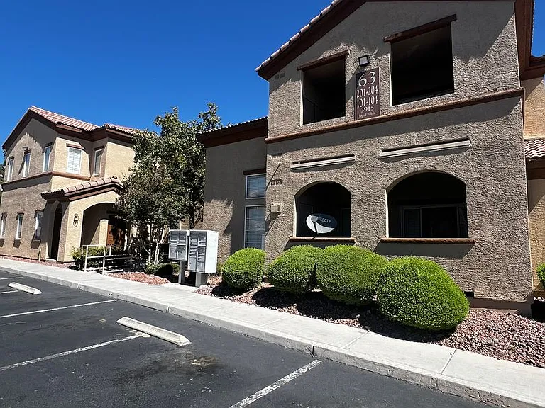 3915 Legend Hills St #104 — Photo 17
