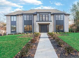 6 Hickory Drive, Great Neck, NY 11021