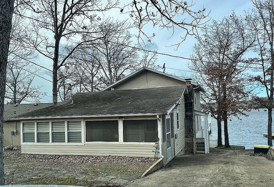 1st image of 962 Cable Point Dr