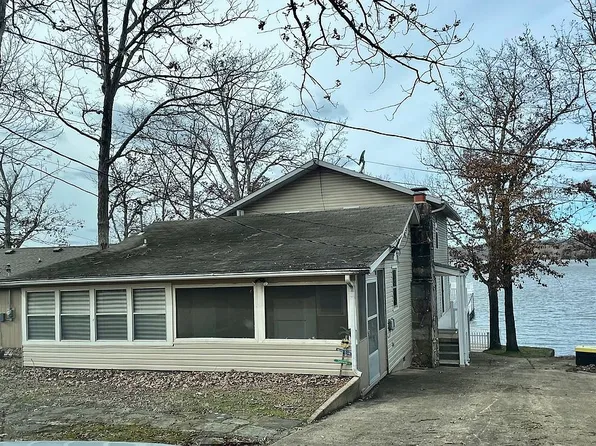 962 Cable Point Dr, Climax Springs, MO 65324