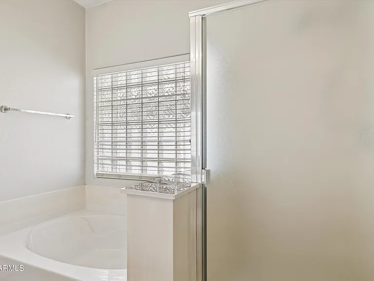 4323 W T Ryan Ln — Photo 16