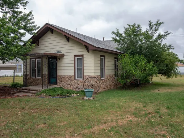 220 N Washington St, Arnett, OK 73832