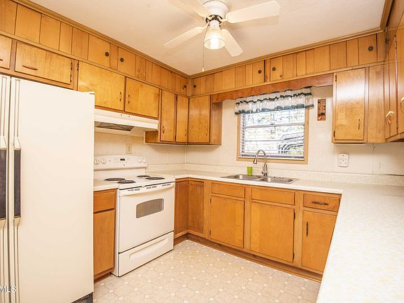 4th image of 2229 Woodby Ln