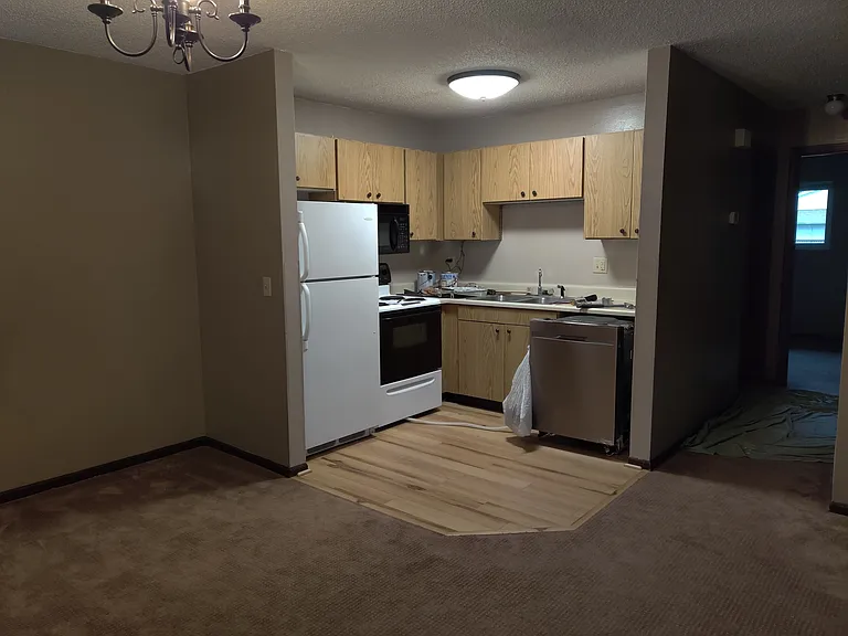 15 Village West Ct #301 — Photo 5