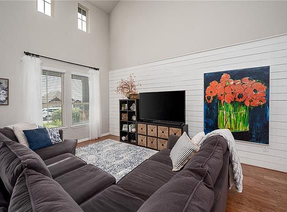 3rd image of 22221 Verbena Pkwy