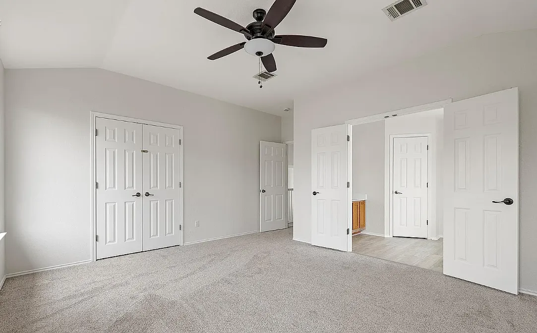 4 bed, 2.5 bath, 1455 sqft, $1,000 — Photo 4