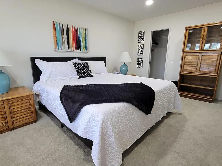 12930 W Seville Dr — Photo 1