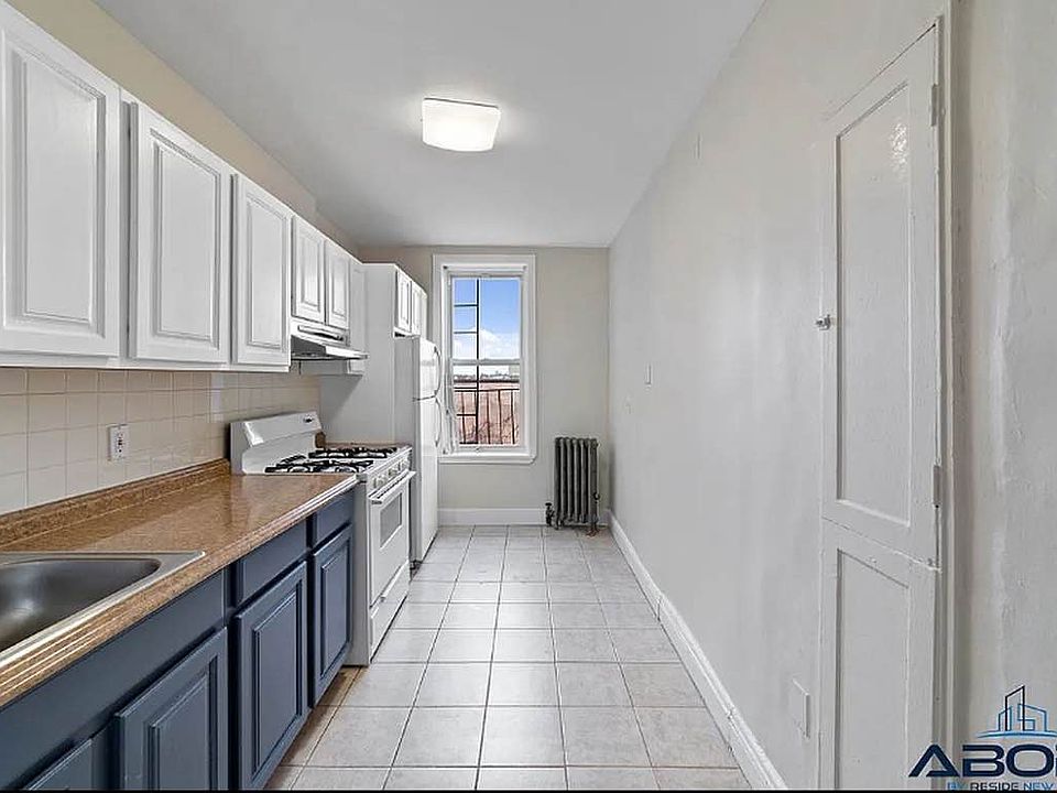 1st image of 115 Moffat St #1C