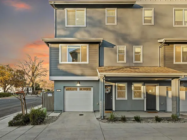 447 3rd St, Woodland, CA 95695