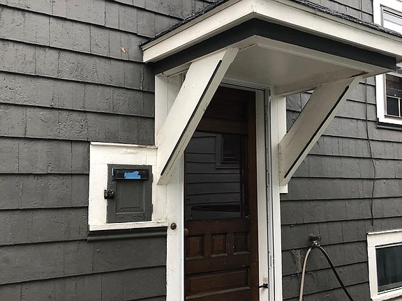 2nd image of 123 W Winspear Ave