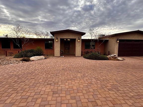 3rd image of 2312 W Montrose Pl