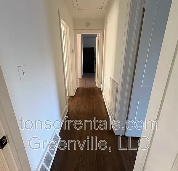 37 Holmes Dr — Photo 13