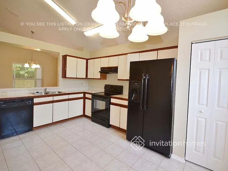 320 Cello Cir — Photo 4