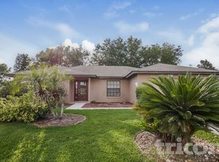 4680 Treasure Cay Rd, Tavares, FL 32778