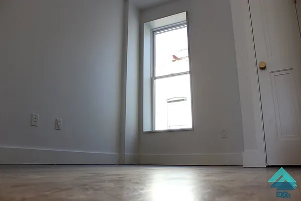 Rented by EXR | media 19