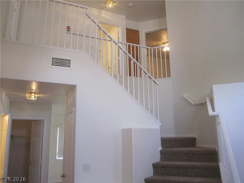3 bed, 2.5 bath, 1562 sqft, $2,600 — Photo 3
