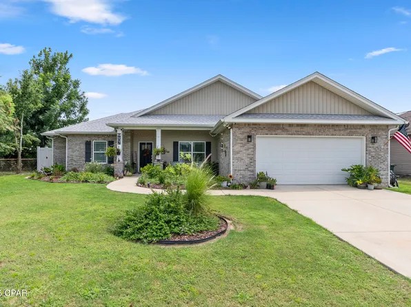 607 W 13th St, Lynn Haven, FL 32444