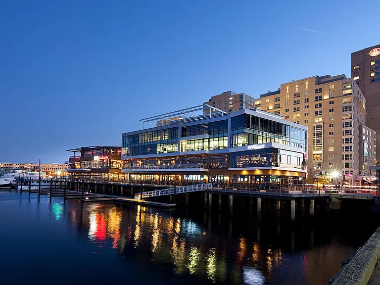 Park Lane Seaport — Photo 34