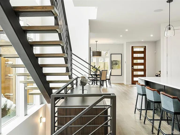 427 Milwaukee St — Photo 17
