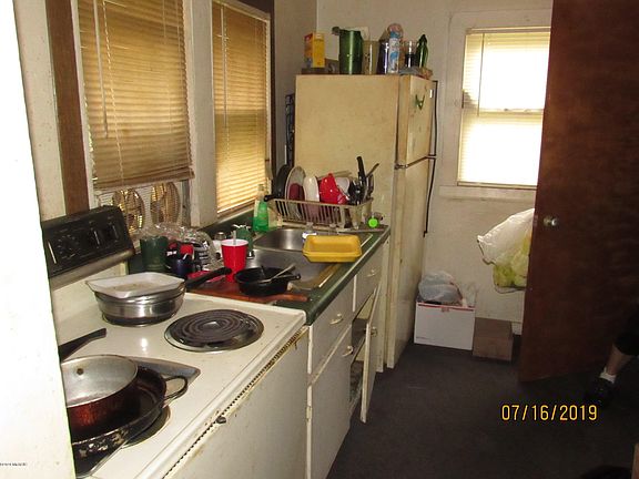3rd image of 2090 Hatch St