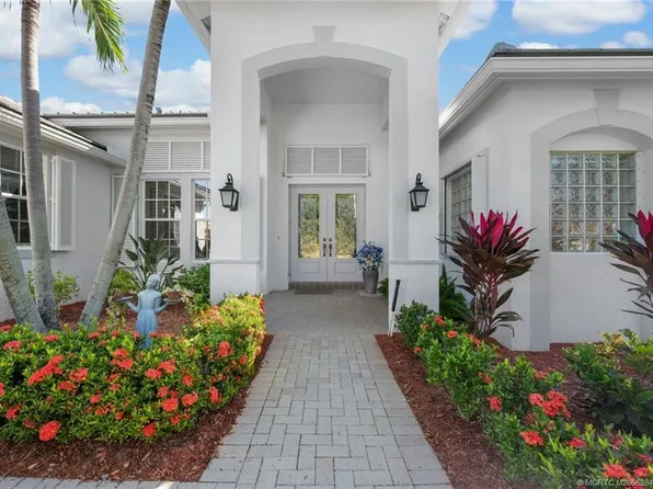 2227 SE Stonehaven Rd, Port Saint Lucie, FL 34952