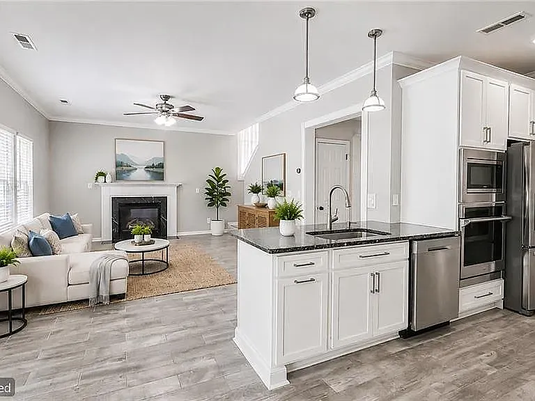 4072 Fountain Grove Dr — Photo 8