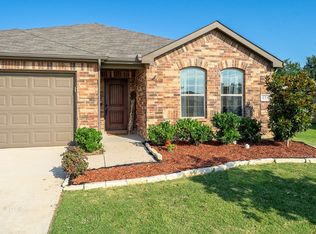 416 Highmeadow, Aubrey, TX 76227