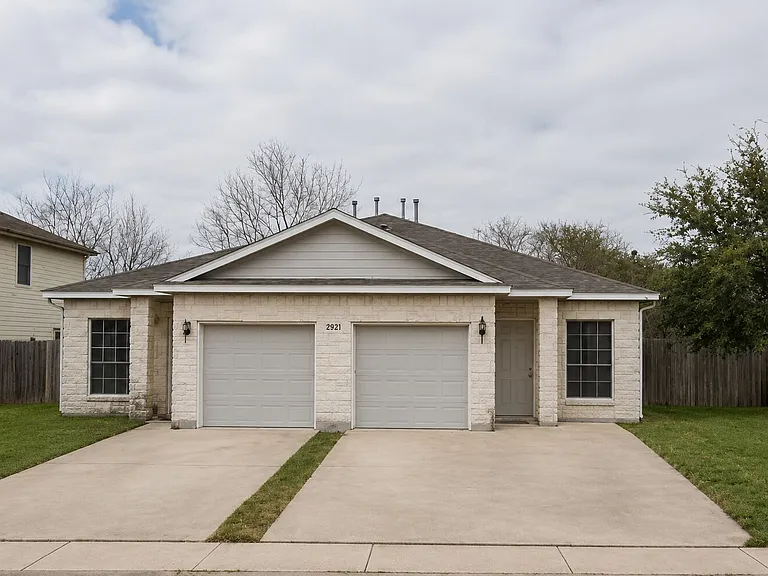 1705 Constantino Cir #B — Photo 18