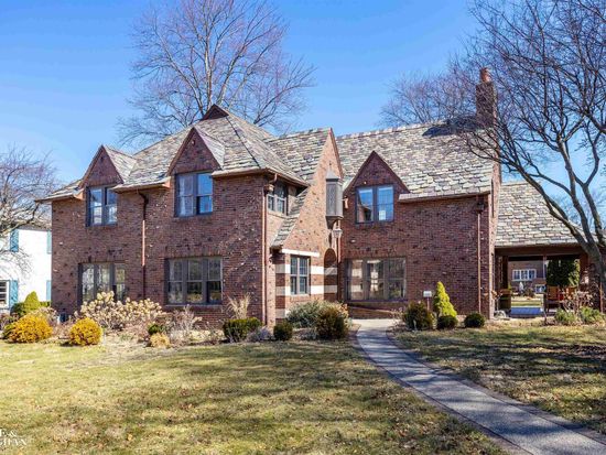 1010 Buckingham Rd, Grosse Pointe Park, MI 48230
