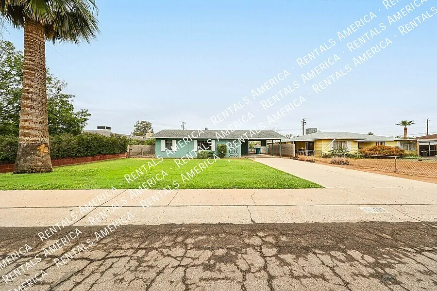 Charming Single Story 3 Bed Home in St. Gregory Nieghborhood — Photo 3