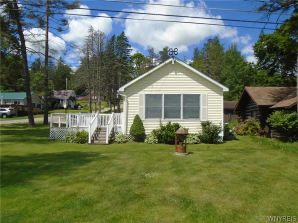 5428 Java Lake Rd, Arcade, NY 14009