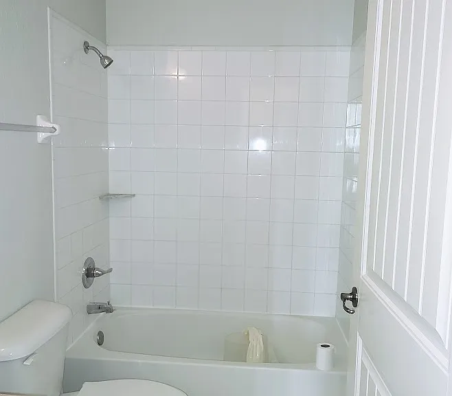 2935 NE 7th St #304 — Photo 33