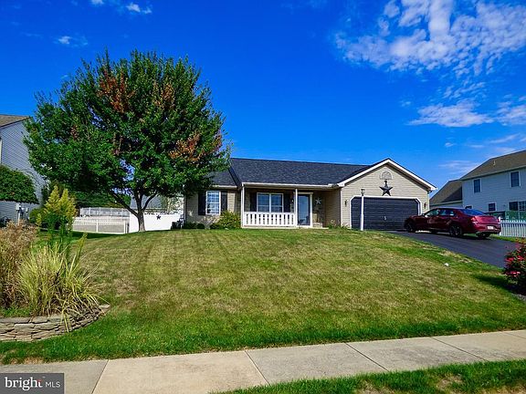 2nd image of 290 Pebble Beach Dr
