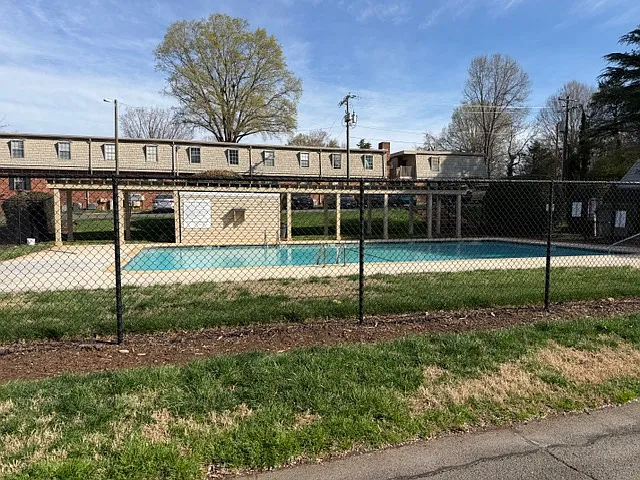 3812 Country Club Rd #E — Photo 22