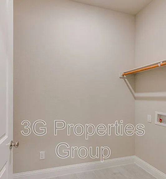 913 Ponds Edge Ln — Photo 14
