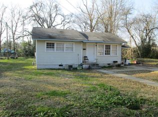1177 Burns St, Greenville, MS 38701