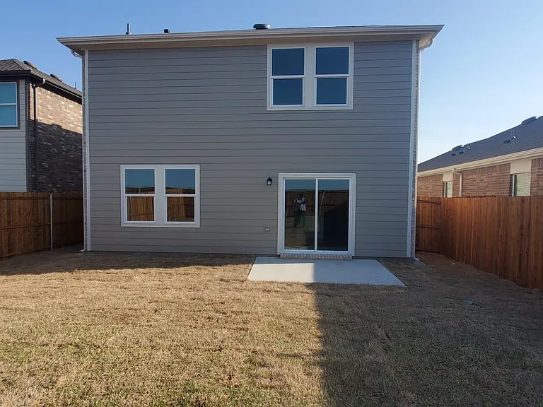 412 Forest St — Photo 17