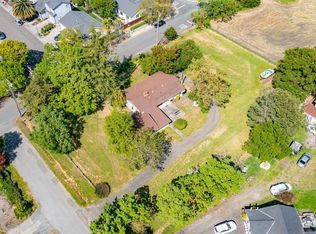 1550 Kawana Ter, Santa Rosa, CA 95404