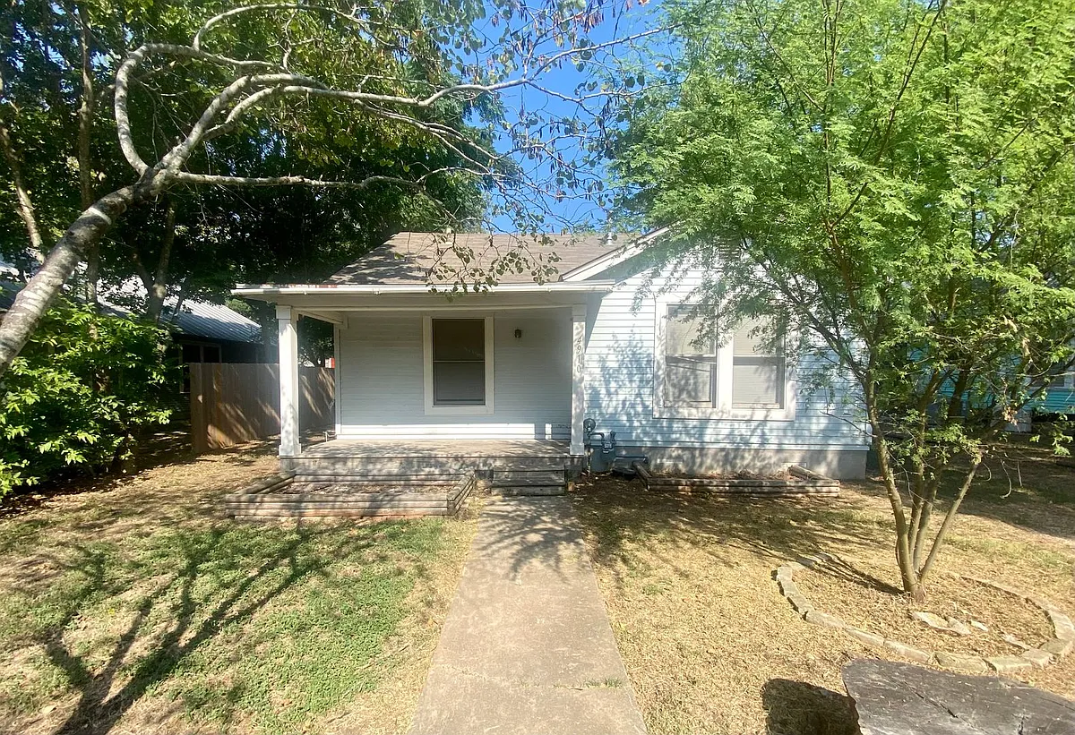 Building Photo - 4910 Avenue H