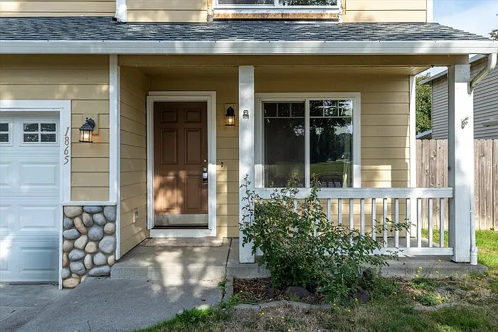 3 bed, 2.5 bath, 1634 sqft, $2,795 — Photo 4