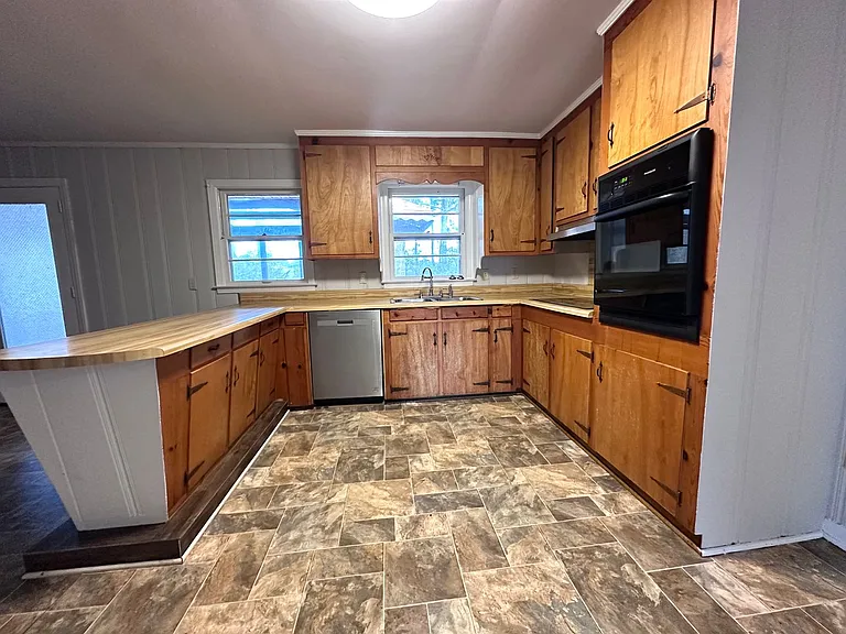 108 Benton Dr NW — Photo 9