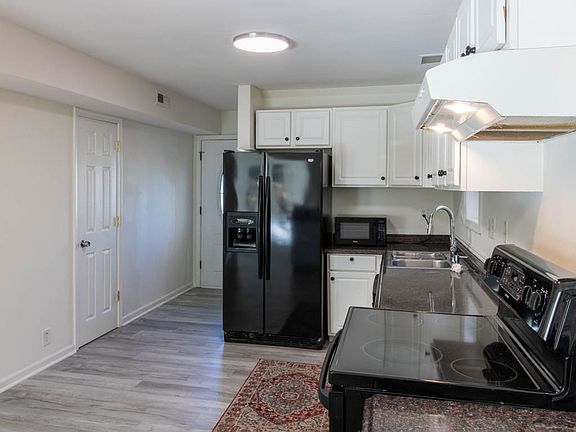 4th image of 112 Whisperwood Ln