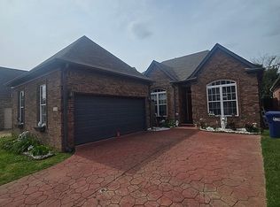 1396 Arbor Lake Dr N, Horn Lake, MS 38637