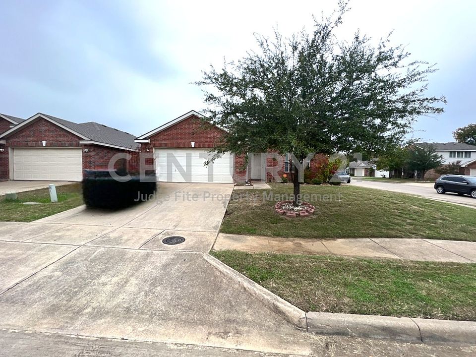 1st image of 1923 Pin Oak Ln