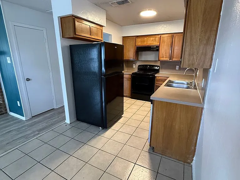 1032 Tennessee Trl — Photo 8